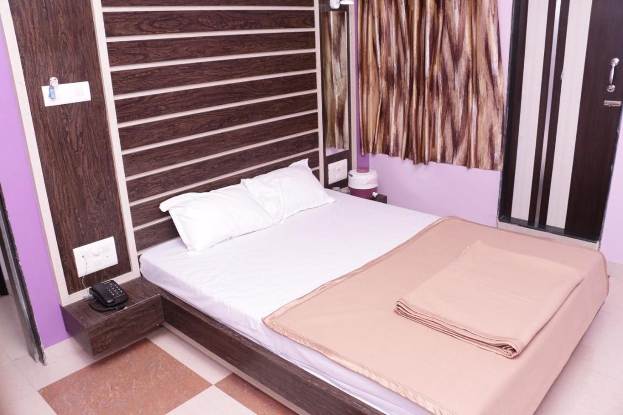 Golden Paying Guest House ดีอู ภายนอก รูปภาพ